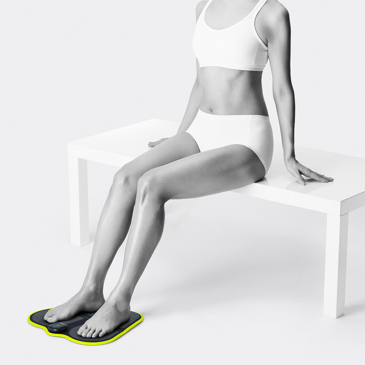 脚用EMS運動器 ACTIVEPAD もてケアFoot MXES-FR230LBK
